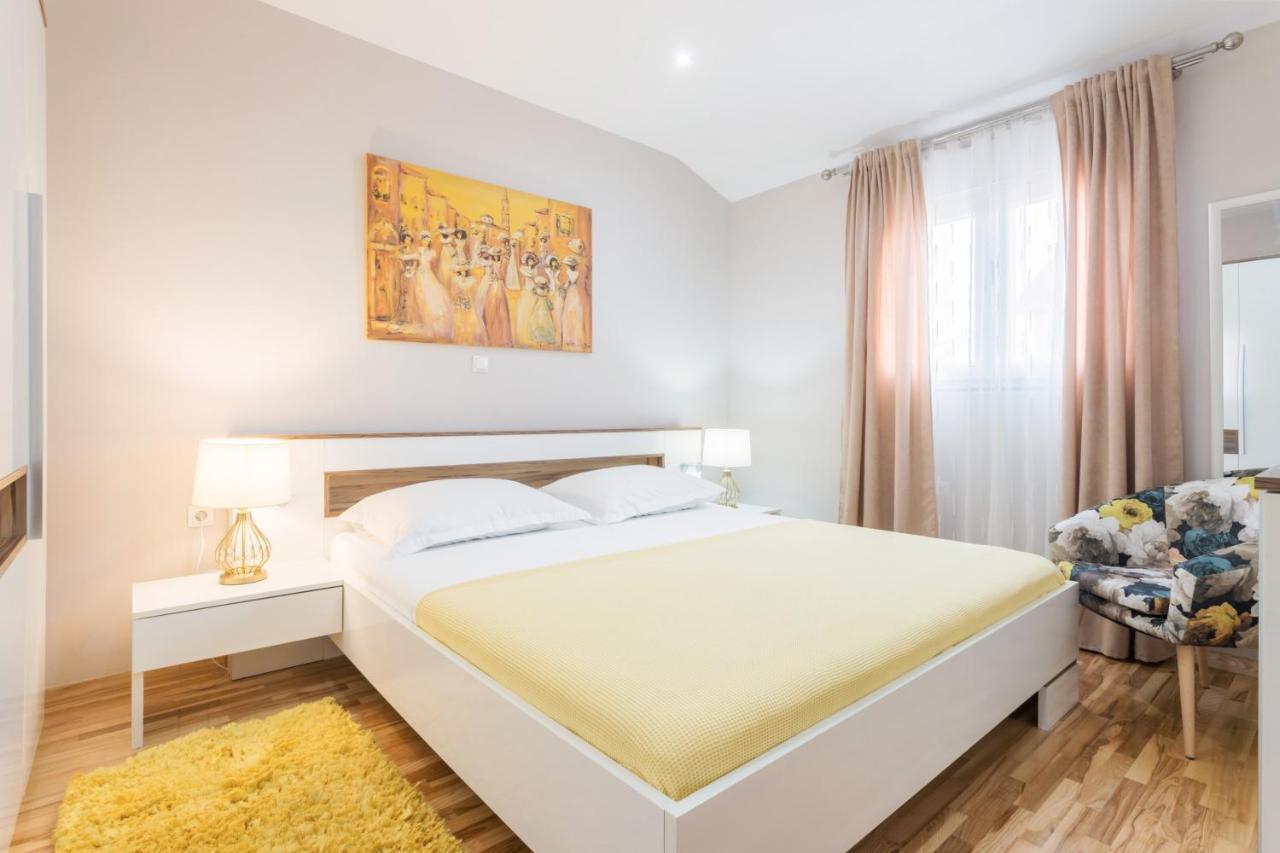 Turta Apartment *